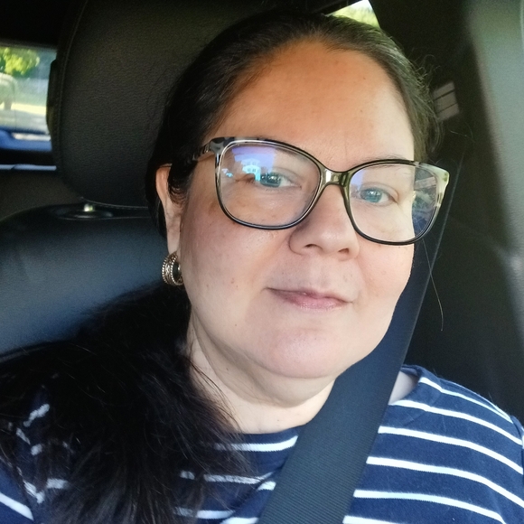 Meet your Posher, Isela - Picture 2 of 7